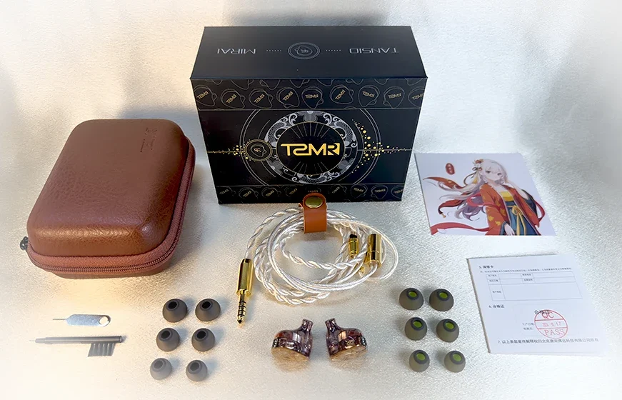 Close-up of the TSMR Armor shell showing the translucent body and faceplate design